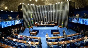 Senado Brasil inicia sesión previa sobre posible destitución de Rousseff