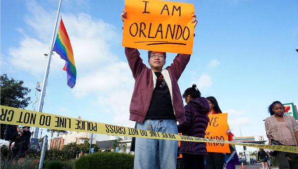 Donaciones para las víctimas de matanza en Orlando alcanza los 23 millones de dólares