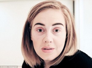 Adele cancela un concierto por un resfriado y pide perdón en Instagram mostrándose sin maquillaje