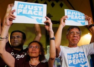 Filipinas libera líderes rebeldes para conversaciones de paz 