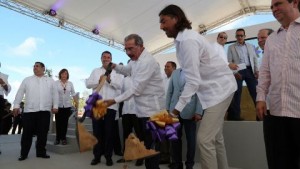 Presidente Medina encabeza inauguración de hotel en Punta Cana