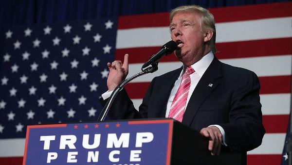 Donald Trump posterga su esperado discurso sobre inmigración tras insinuaciones de cambio en su postura