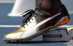 Subastan por 16,000 euros zapatilla de Usain Bolt