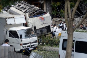 Un coche bomba hiere al menos 48 personas en Van, Turquía 