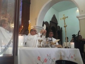 Obispo de La Vega dice la delincuencia lo tiene en zozobra