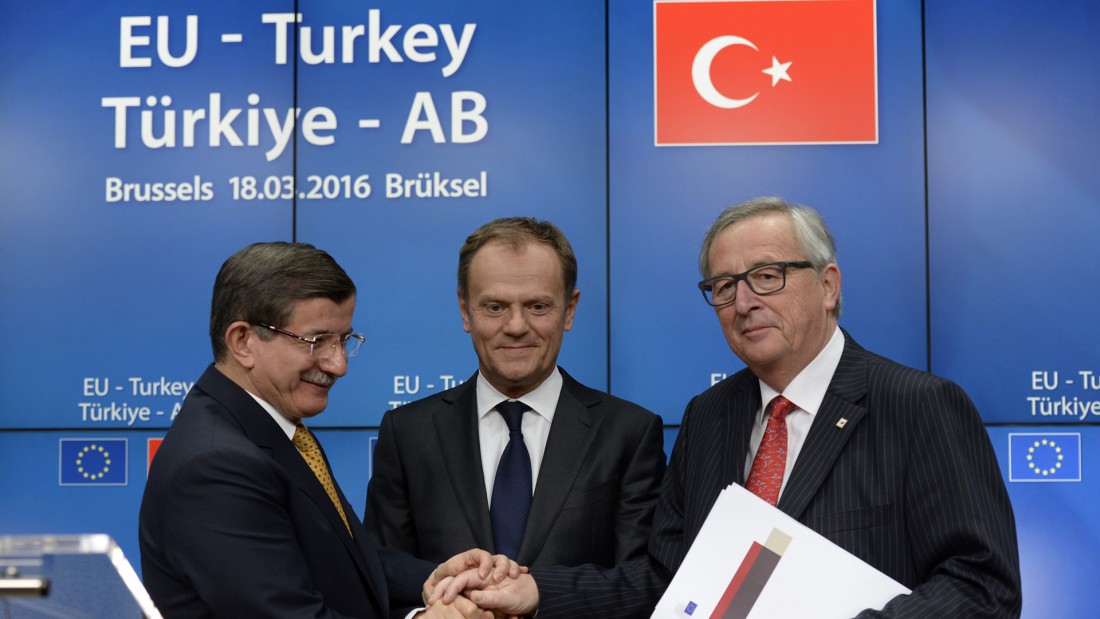Diplomáticos veteranos critican acuerdo migrante UE-Turquía