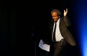  Platini insiste en su inocencia en su despedida de la UEFA 
