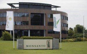 Bayer comprará Monsanto por 66.000 millones en efectivo 