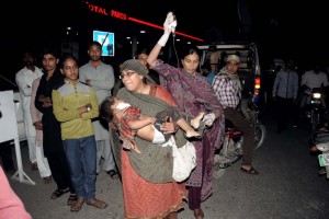 Ataque suicida deja al menos 16 muertos en Pakistán