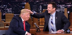 Critican a Jimmy Fallon por tener a Trump en su show