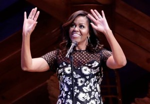 Michelle Obama enciende redes sociales con su pelo natural