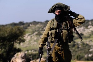 Fuerzas israelíes hieren a una niña palestina de 13 años