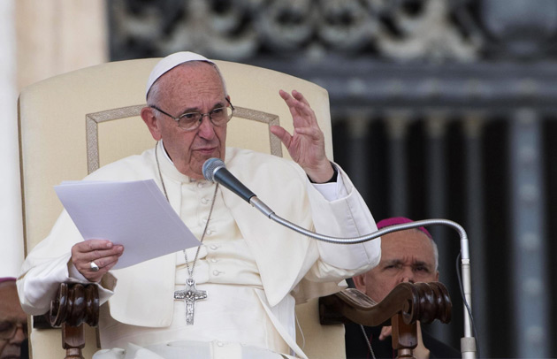 El papa Francisco implora un "cese del fuego inmediato" en Siria