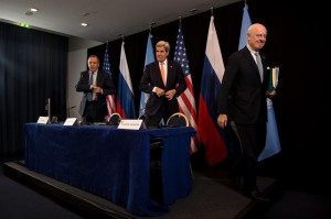 EEUU y Rusia seguirán negociando un cese el fuego en Siria 