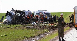 Al menos dos muertos, 8 heridos en ataque a vehículo militar turco