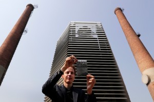 Artista holandés crea torre que limpia el aire en China 