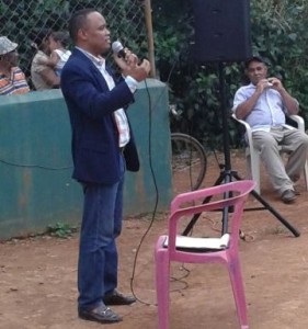 Alcalde Las Terrenas se reúne con comunitarios tras reportaje de NCDN  