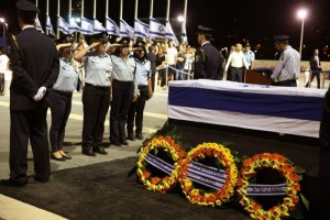 Israelíes, líderes mundiales acuden al funeral de Peres 