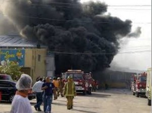 Reportan explosión en fábrica Coco López de San Cristóbal
