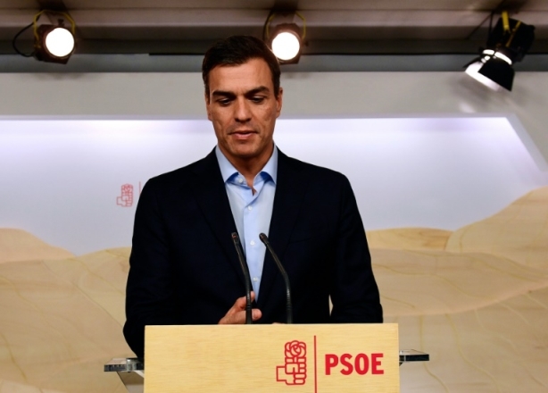 Máxima presión sobre el PSOE para que desbloquee la crisis política