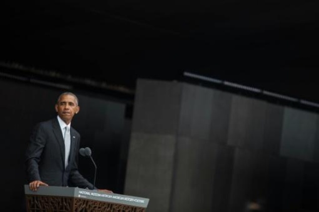 Entre el orgullo y las lágrimas del público, Obama inaugura museo afro estadounidense