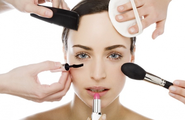 Efectos negativos del maquillaje en la piel