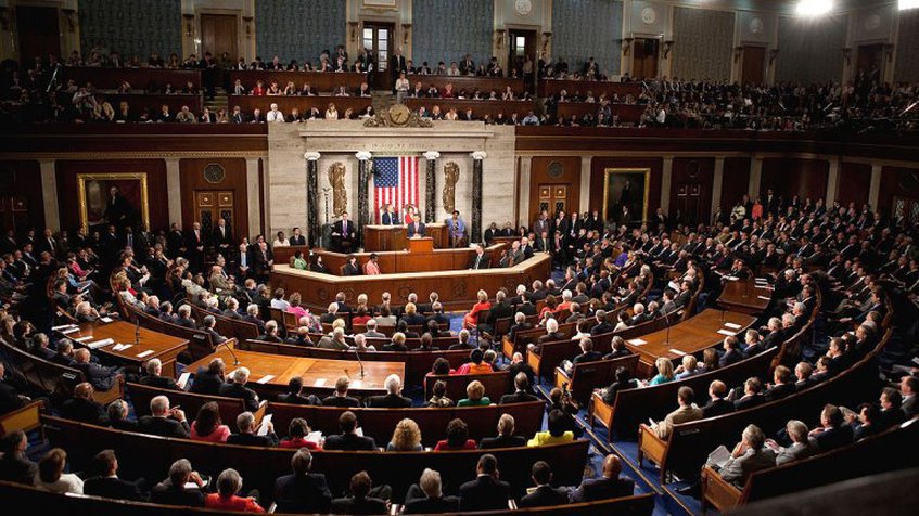 Senado de EE.UU. presenta ley para proteger a jóvenes indocumentados