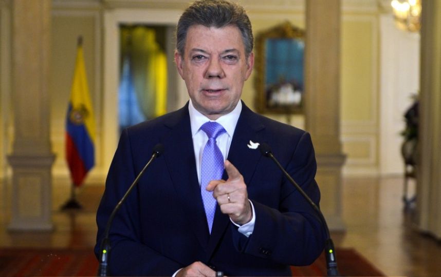 Santos dedica el Nobel a todos los colombianos