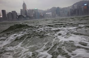El tifón Haima afecta a casi dos millones de personas en el sur de China