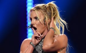 Britney Spears sufre accidente de vestuario durante concierto en Las Vegas