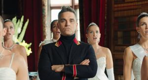 Robbie Williams, acusado de racista por su última canción