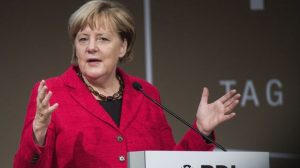 Merkel ve en Nobel a Santos un aliciente para seguir avanzando hacia la paz