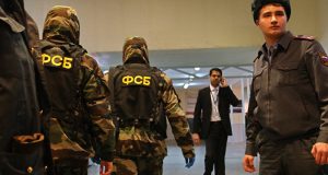 Rusia acusa de espionaje a un reportero ucraniano detenido
