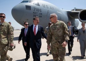 Secretario de Defensa EEUU hace visita no anunciada a Irak 