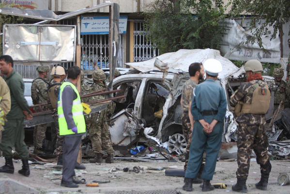 Ataque a un santuario chií en Kabul deja 14 muertos