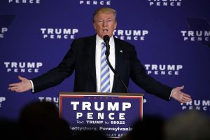 Trump afirma que EE UU pagará por el muro y México lo reembolsará
