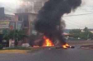 Protesta en San Cristóbal en rechazo a prohibición de car wash  improvisados 