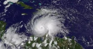 COE coloca 10 provincias en alerta roja y 4 en amarilla por huracán Matthew 
