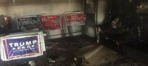 En North Carolina incendian una oficina republicana