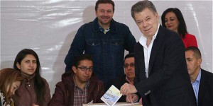 El triunfo del Sí llevará “a un mejor futuro a Colombia”: Santos