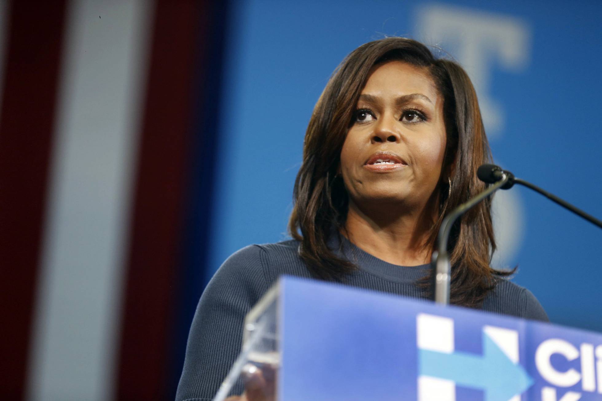 Michelle Obama urge a decir “basta” a Trump por “intolerable” trato a mujeres