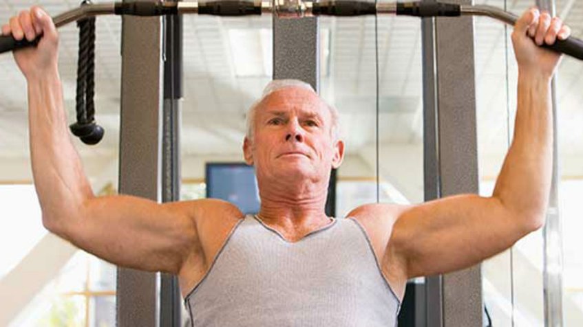 Levantar pesas puede tener beneficios cognitivos para los mayores de 55 años