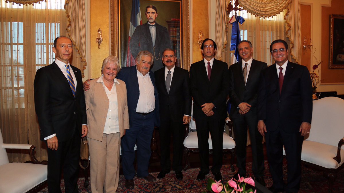 Pepe Mujica visita al presidente Danilo Medina