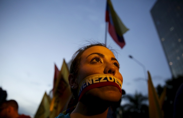 Diario pide a Washington mayor presión contra gobierno de Maduro