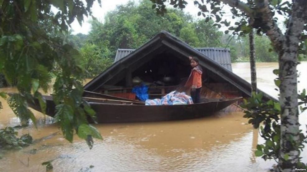 Inundaciones en Vietnam dejan 21 muertos