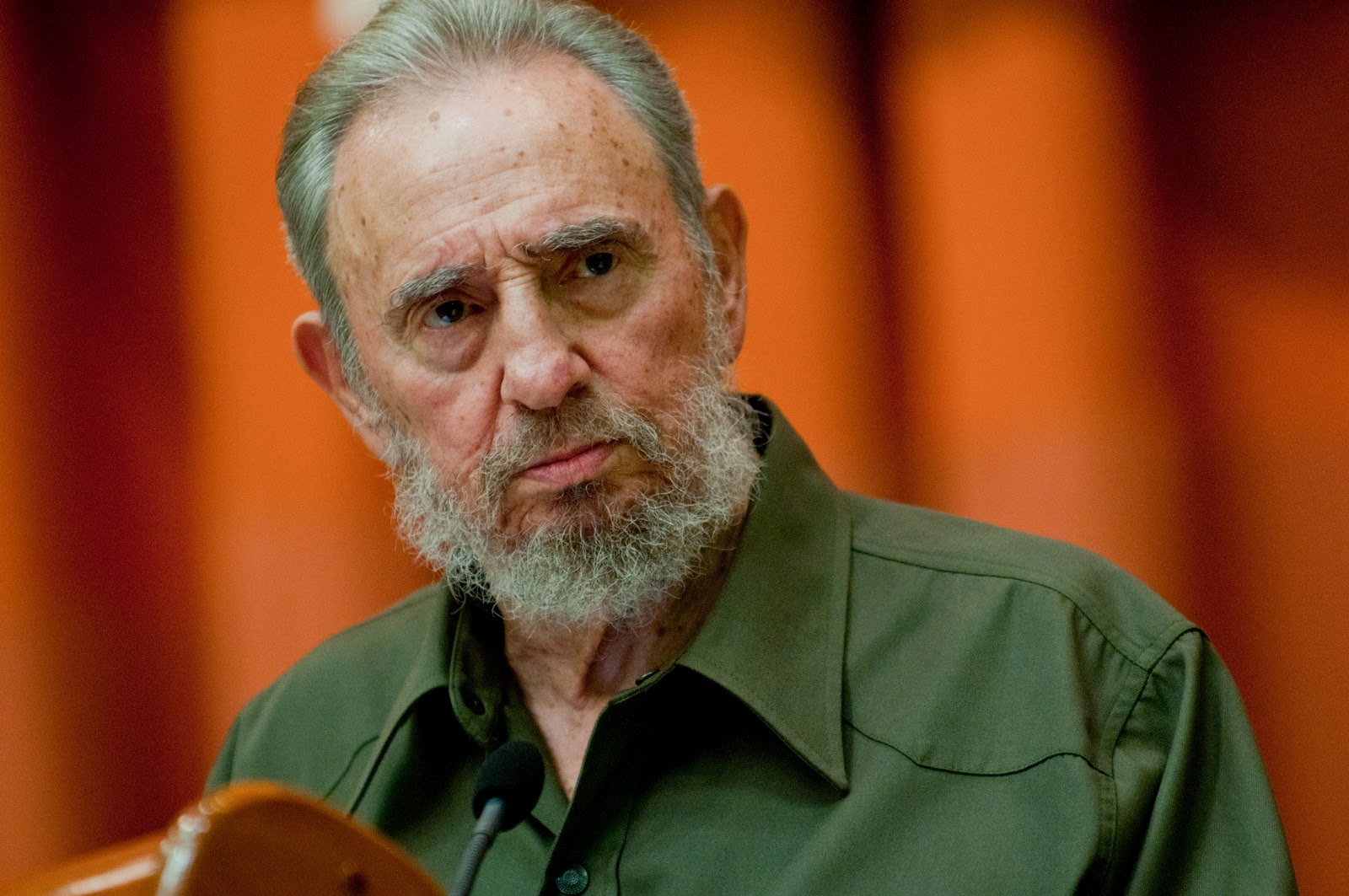 Fidel Castro: Trump quedó "descalificado" en primer debate