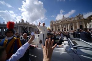 Indignación entre los cardenales por apertura de restaurante de hamburguesas  frente al Vaticano