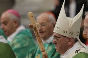 El papa Francisco oficia misa especial para presos 