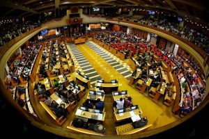 Sudáfrica: Parlamento debate destitución del presidente 