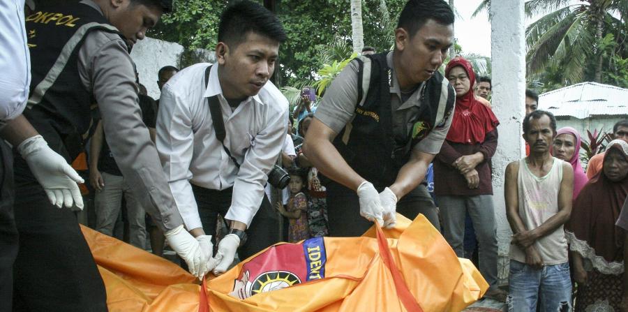 Al menos 20 muertos tras un naufragio en Indonesia